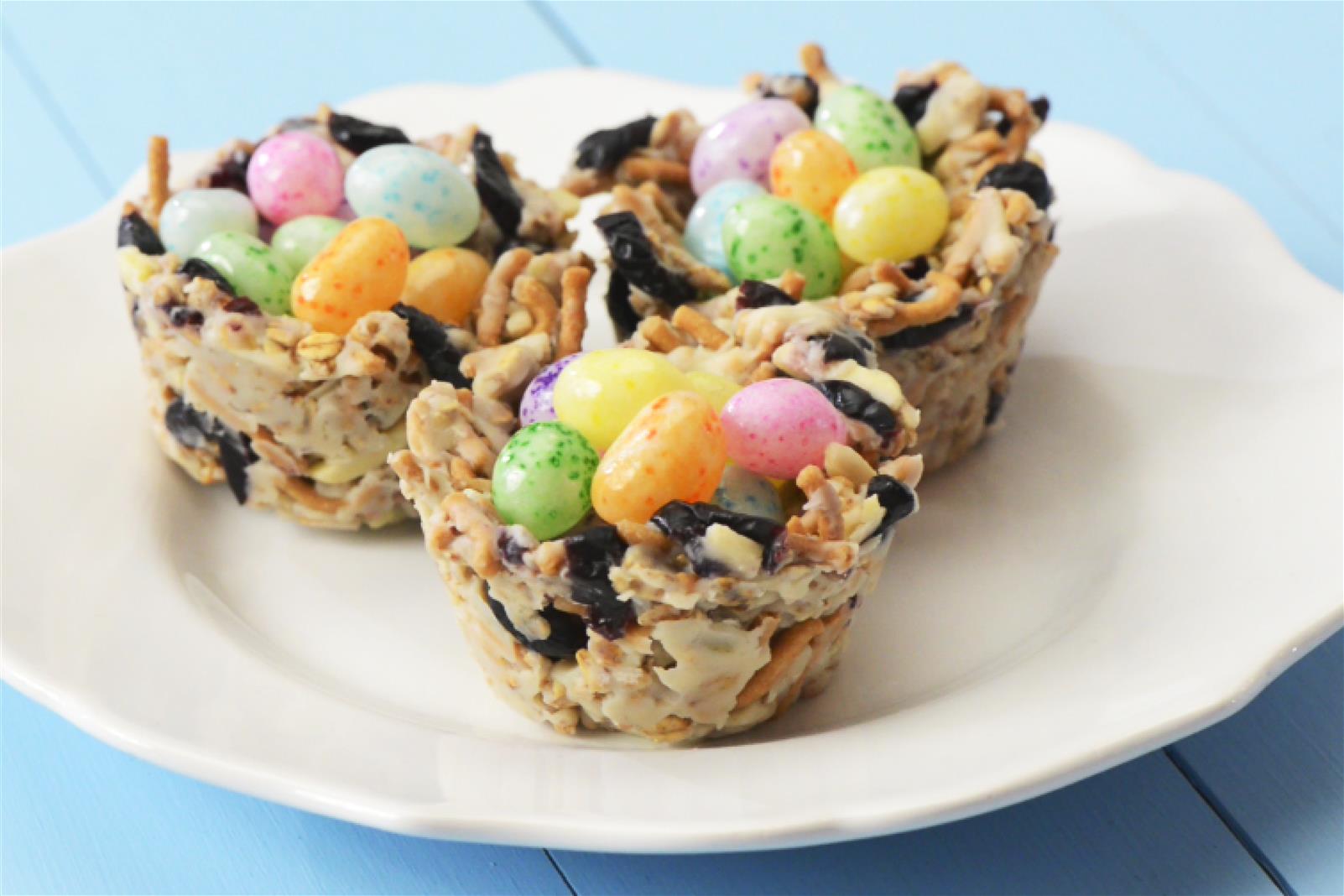 No-Bake Craisins® Dried Cranberries Crunch Clusters - Easter Nests